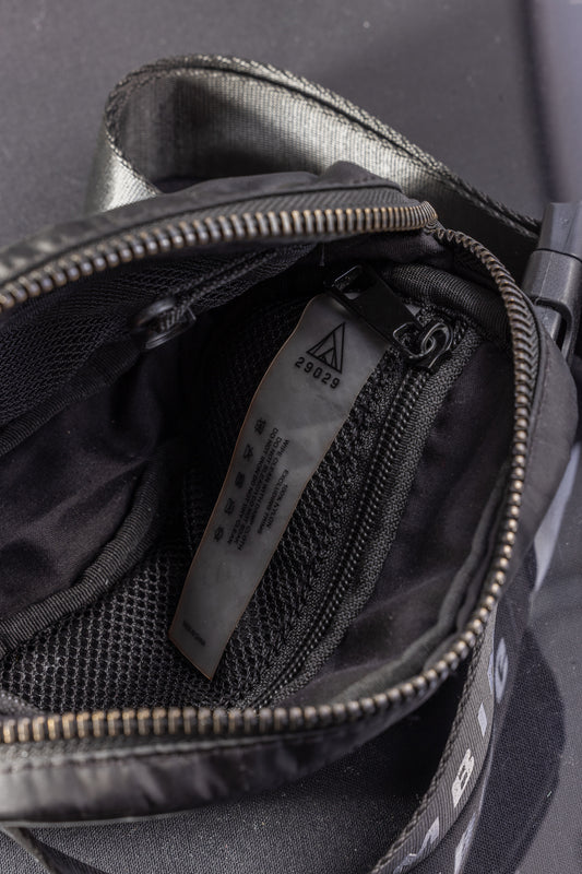 Everest Crossbody Belt Bag